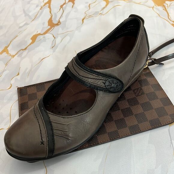Aetrex charcoal, leather, Mary Jane - Picture 1 of 9